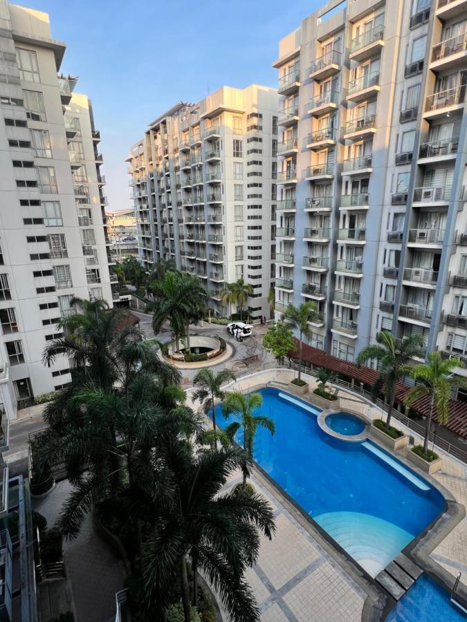 Resorts World Condo Manila Exteriör bild