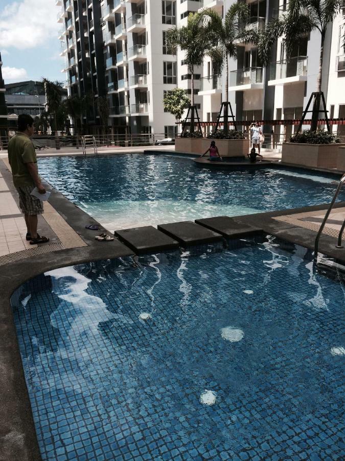 Resorts World Condo Manila Exteriör bild
